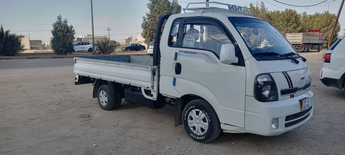 سلام عليكم كيه 2014 رقم واصط نگليزي شاصي رقم شاصي كفاله محرك گير مكفول بيه صبقات لجماليه مكانه بابل حصوه رقم ***********
