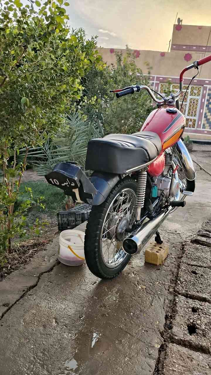 سلام عليكم.
البيع او مراوس حسب القناعه.
ارشه 22 كلك مكفوله من كلشي فقط ولفات مبدله التقاصيل المكان صويره منطقة طليحه خاص او تصل ***********
