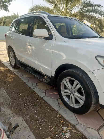 السلام عليكم 

سنتافي
مديل 2011خليجي

رقم بغداد 

المواصفات 

المكينة اربعة سلندر 

3 قطع تبريد ثلج

سبعة راكب

محرك وكير على وضع الشركة 
ارضيه جلد
مري شفط
فول مواصفات ماعد البصمه سيارة مال جناي
ماشية 186 الف
السيارة كلين 
العنوان /ديالى -قضاء مندلي
***********

سعر 150 وبيه مجال الطيبين  حك الجية
