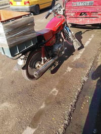دراجه للبيع وصل فقط دراجه نضيفه بس مهموله من الغسل 07704763990