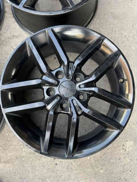 ويل جيب درونكو حجم 18  السعر 250$ بها مجال
العنوان دهوك *********** ***********
