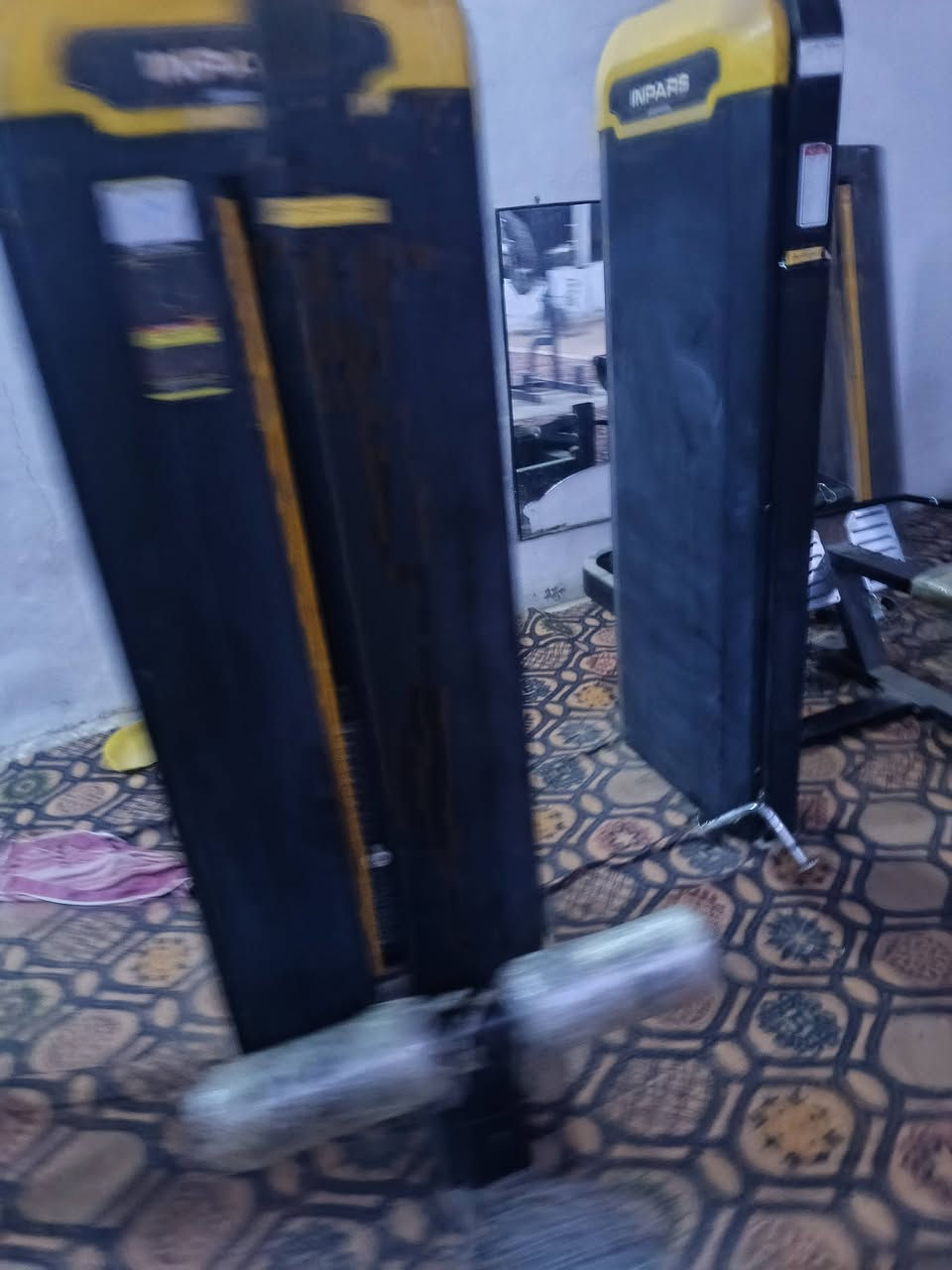 السلام عليكم قاعه حديد مستعمله شي قليل للبيع للستفسار ***********
