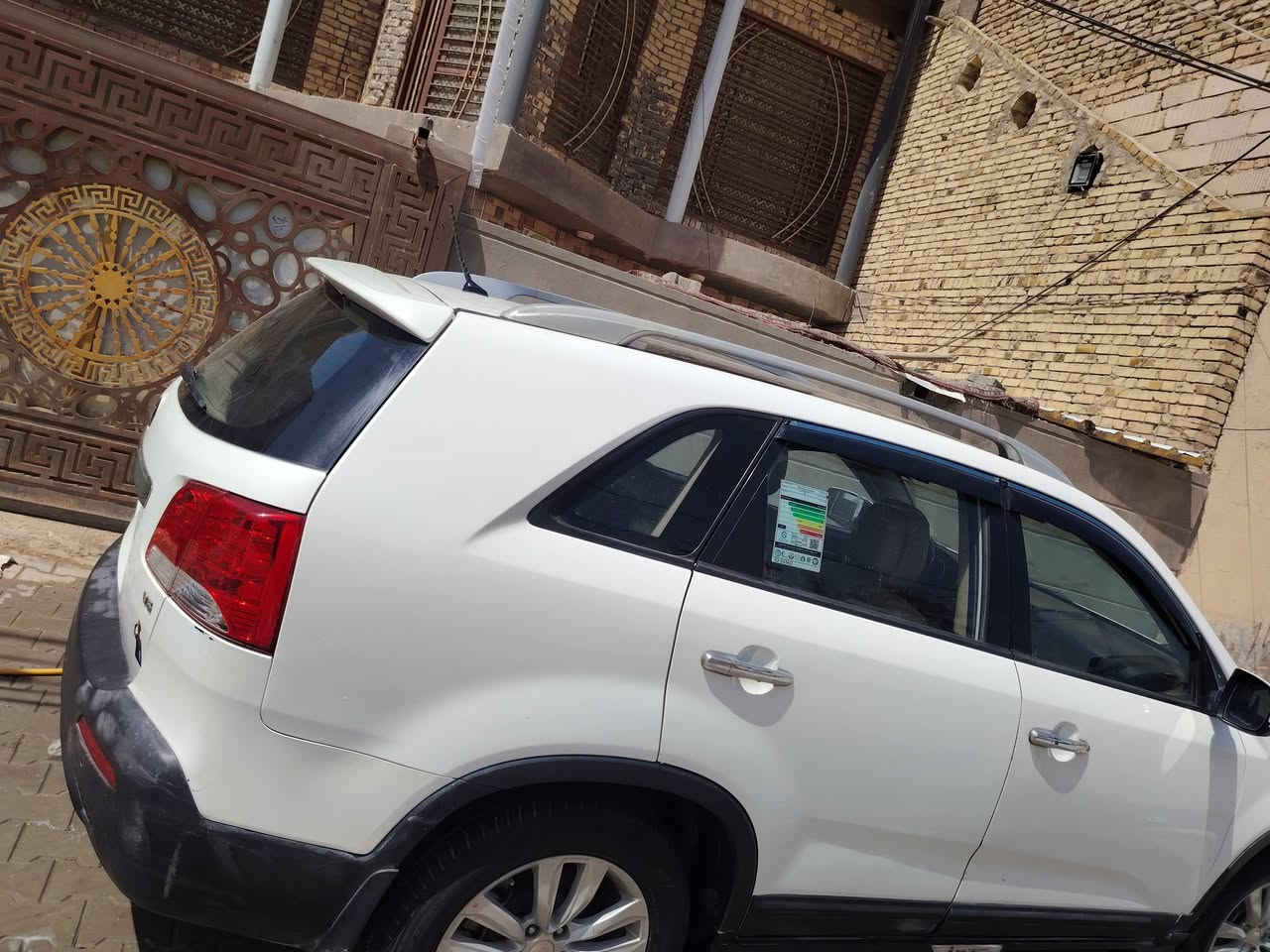 اخوان السلام عليك عندي سياره سورنتو 6. اسلندر موديل 2011  شكل 2014 تفاصيل السياره. بنوراما  رقم بغداد. بسمي.  3قطع تبريد 7  راكب  السعر  137 اي اسفسار اتصل *********** مكان الدوانيه مركز السياره خليجيه
