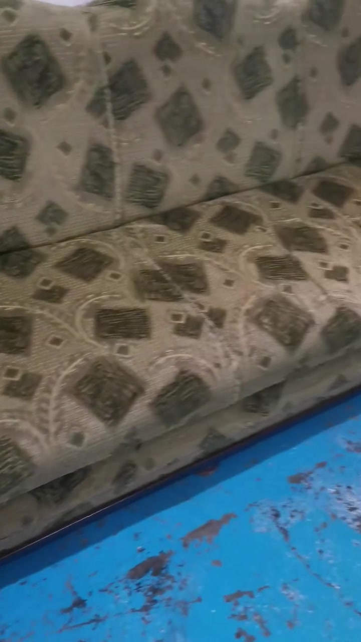 السلام عليكم
للبيع تخم مستعمل العدد 5 مع الزاوية السعر بل خاص
او بيك خير أو تدلل


**إذا كنت صاحب هذا الإعلان وتريد حذفه لأي سبب، رجاءا أرسل رسالة إلى الدعم الفني**