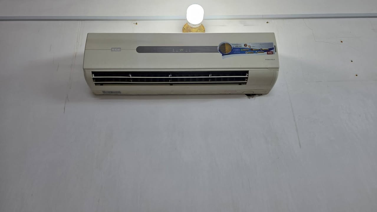 مكيف  2 طن   الحافظ  جديد ما مصلح  غاز شركه  سعر300
سبلت TCL   طن ونص   سعر 250   
***********
