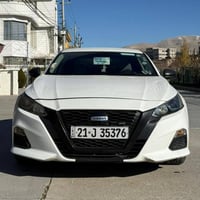 نيسان ئاڵتيما 2022 مواسەفات S ئاڵتيما رەنگی سپی بەفری مواسەفات S تەنها...