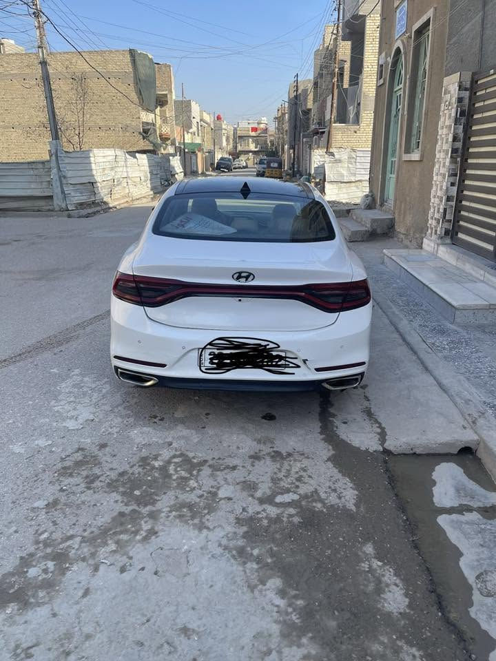 السلام عليكم ازيرا موديل 2018 خليجي فول موصفات  بانزين بلادي 6 سلندر ماشيه 138 كم رقمها اربيل باسمي.السياره مناقصها شي عليها ادامه كامله .. السعر 150…واي إستفسار  ***********

