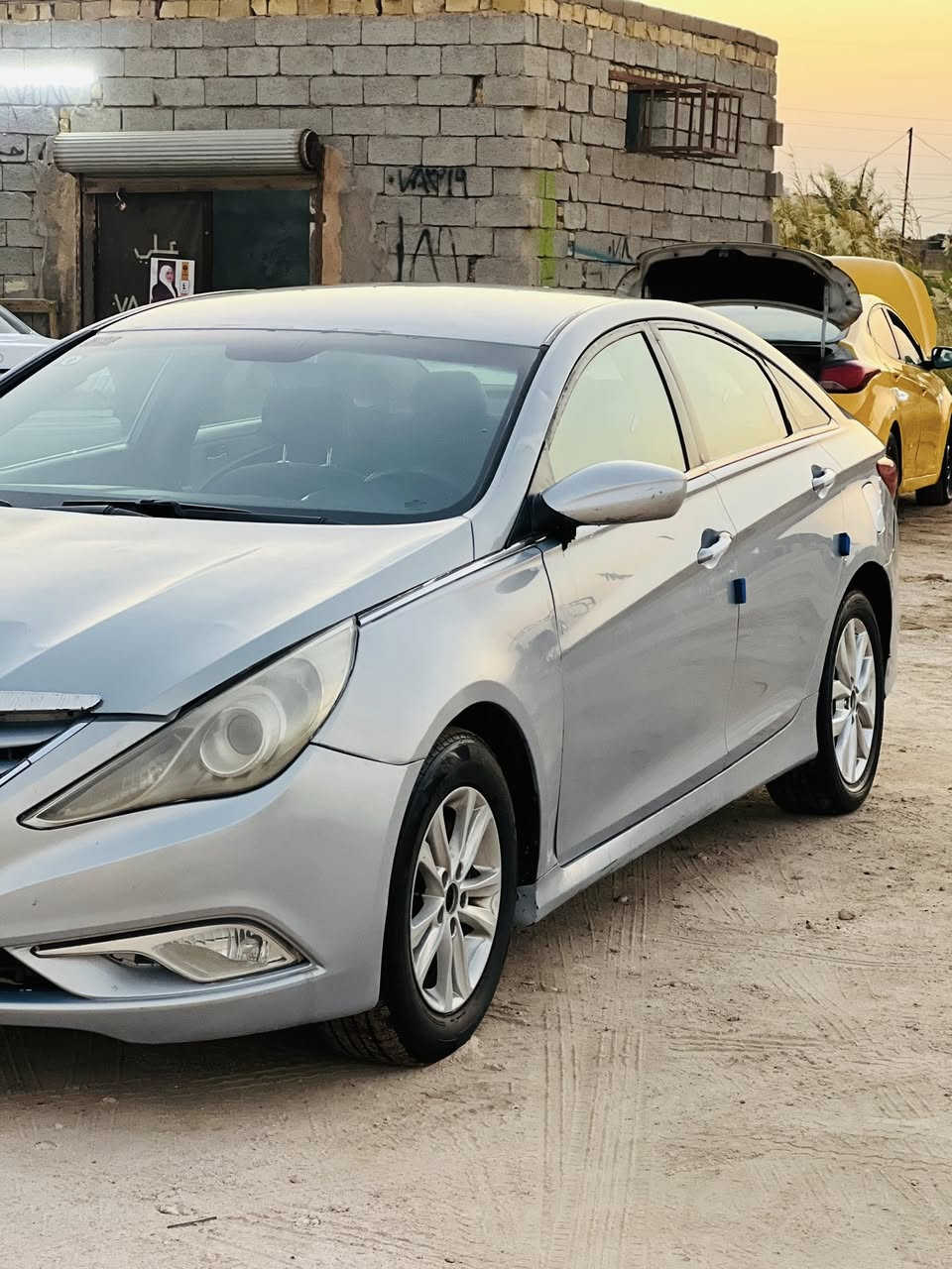 السلام عليكم
سوناتا موديل 14امريكي 

حادث جاملغ صبغ وبنيد مبدل 

سياره جاهزه حداديه تبريد مكينه 2400gdi

سياره باسمي تحويل ثاني يوم

سعر 100وبيها مجال مكان سياره ناصريه الغرف

رقم ***********
