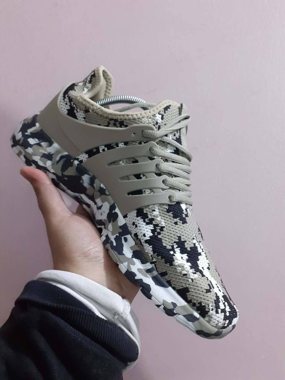 حذاء مرقط زيتوني واسود وابيض ورصاصي ينلبس جفت مثل السكجر الوزن خفيف السعر مع التوصيل ١٣ الف ربع بوت جلد وزن خفيف بي سحابة جانبية فقط السعر مع التوصيل ١٣ الف فقط للحجز راسلني قياسات موجودة تطلب اليوم باجر يوصلك الطلب


**إذا كنت صاحب هذا الإعلان وتريد حذفه لأي سبب، رجاءا أرسل رسالة إلى الدعم الفني**