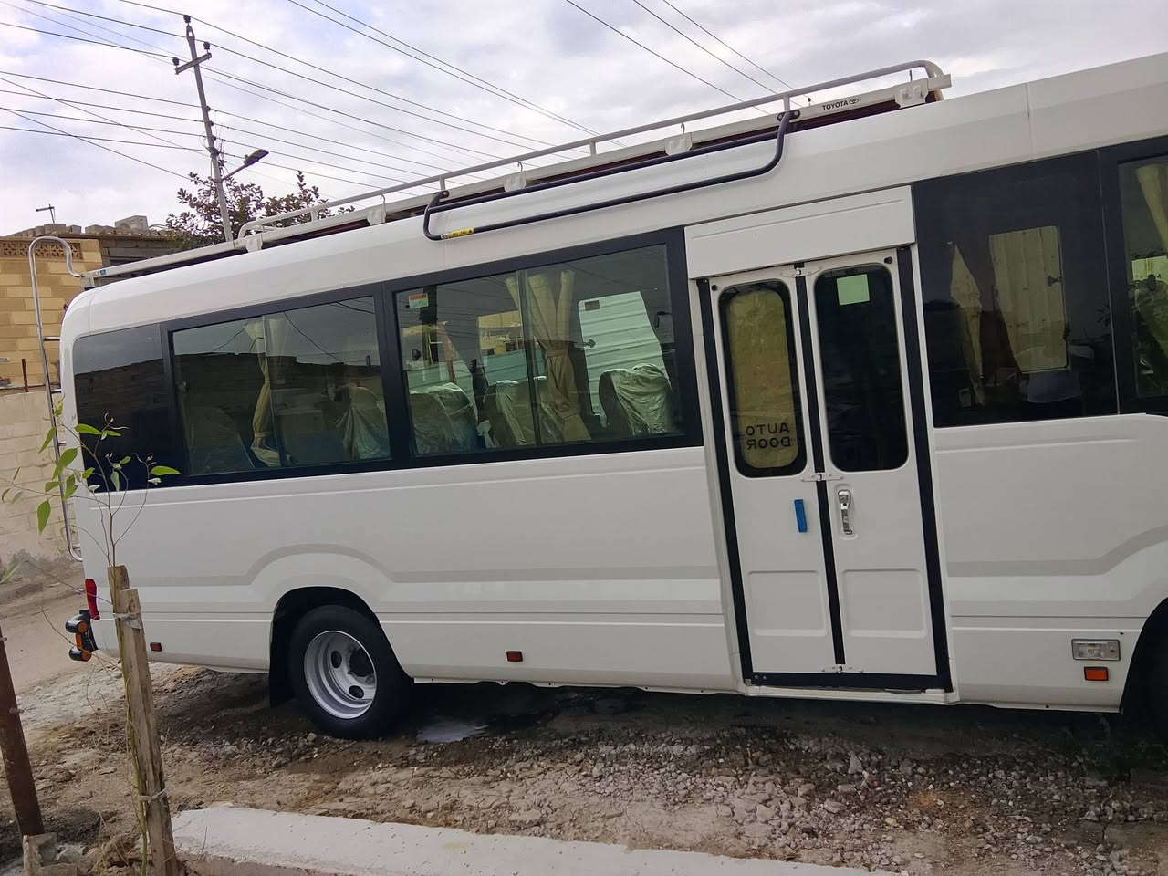 كوستر 2018 سليمانيه كفاله عامه تخم تاير حداديه كلها جاهزه سيبايه درع خلفي امامي جاهزه من كلشي مكان السياره بصره السعر  4 و65 ورقة ***********
