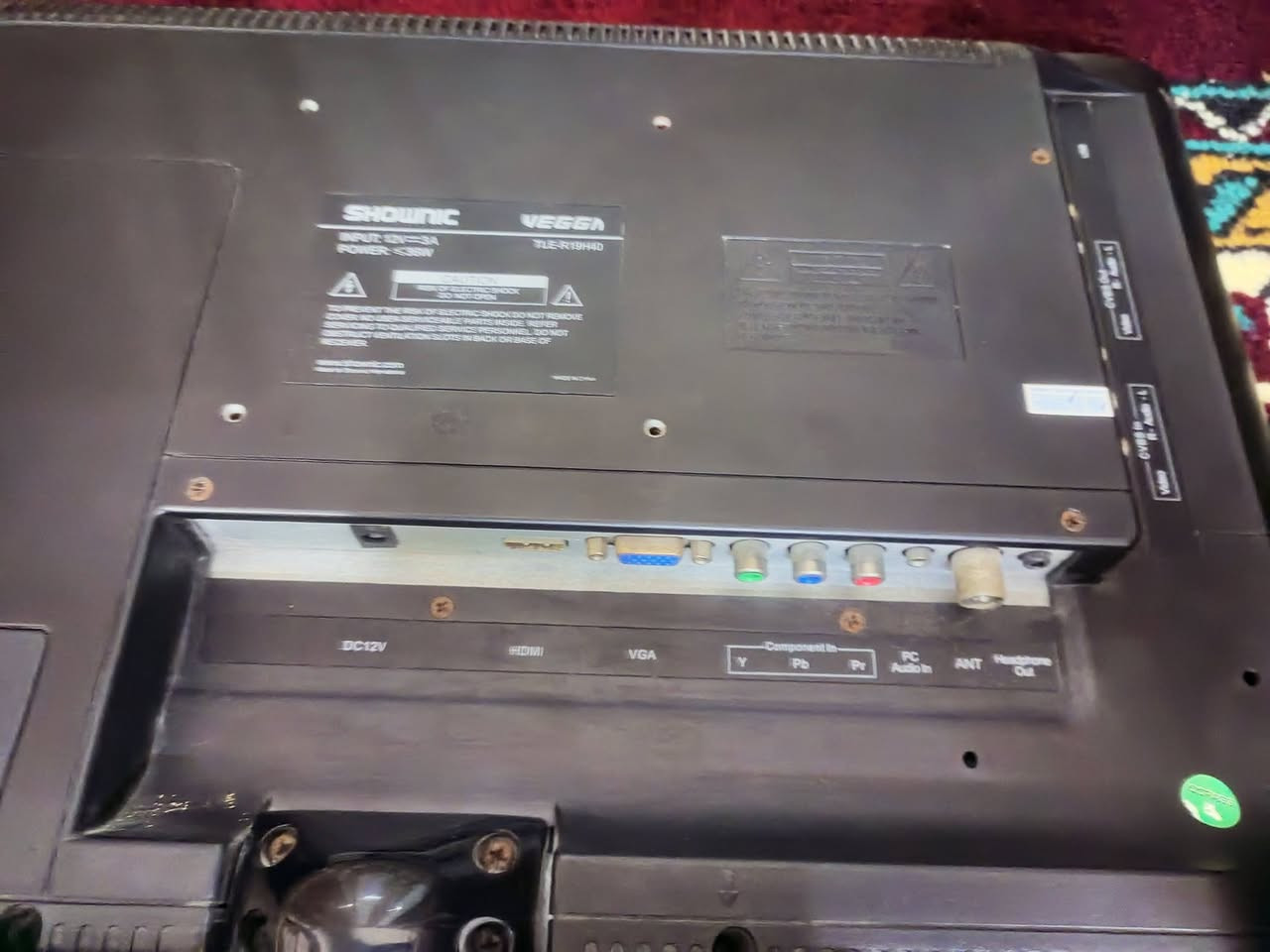 تلفزيون Showic Vega LED مقاس 19 بوصة. 
يتميز بشاشة LED مقاس 19 بوصة.
يتضمن مدخل HDMI.
يحتوي على منفذ USB.
تشغل 4K
شاشة تفيد لكامرات المراقبة والكمبيوتر
واذا تربط عليها تيفي بوكس اصير كاملة متكامل 
وشاشة تفيد التصفح هم بدون نت 
ادفع سعر عجبني ابيعك


**إذا كنت صاحب هذا الإعلان وتريد حذفه لأي سبب، رجاءا أرسل رسالة إلى الدعم الفني**