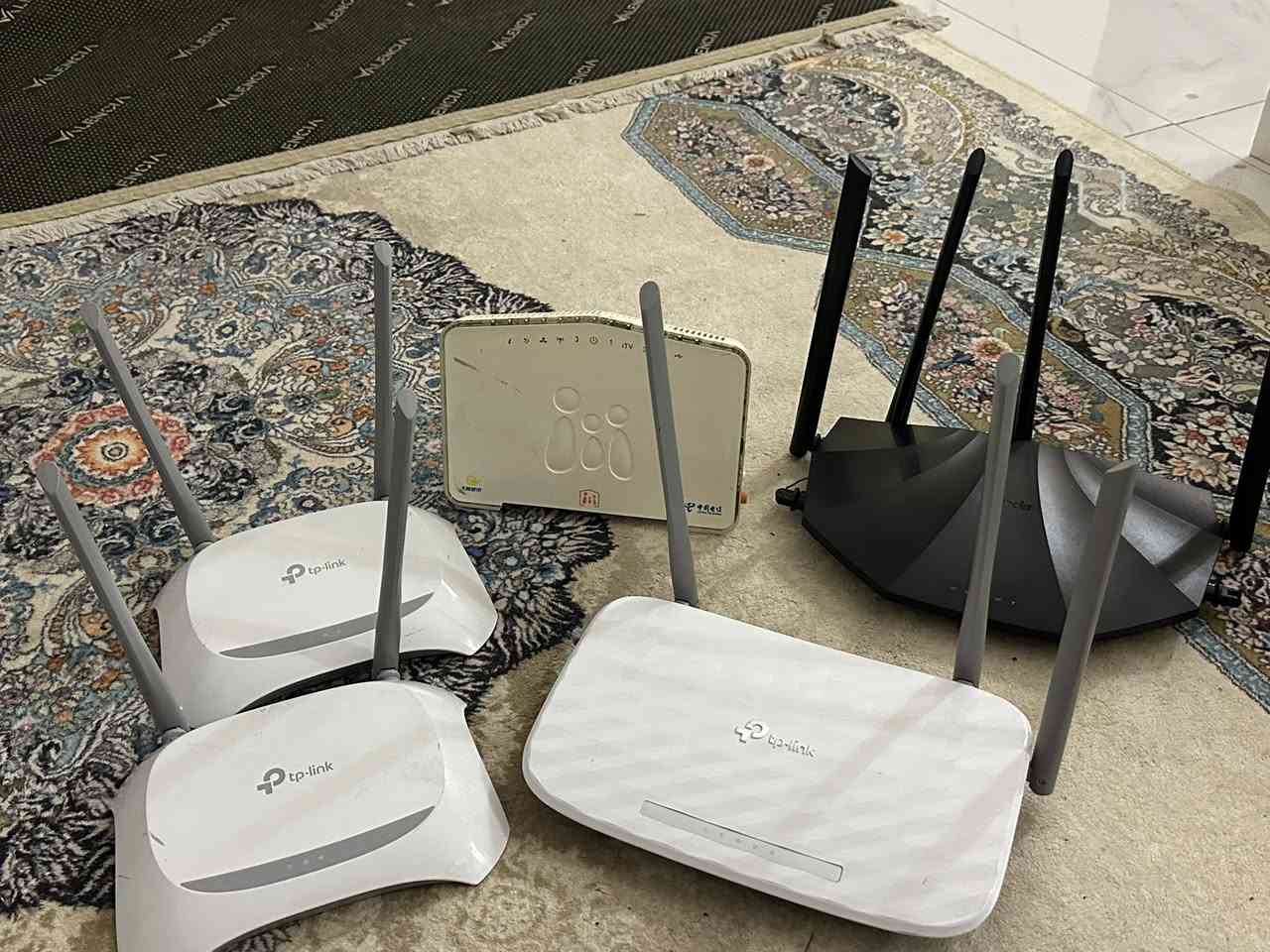 شباب لغراض كلهن شلعه 110 الف كلهن شغالت شرط فحص 
ثنين تحويلات ضوئي 
اربعه راوترات 
و شاحنه بطاريات 
توصيل 6 جميع المحافظه


**إذا كنت صاحب هذا الإعلان وتريد حذفه لأي سبب، رجاءا أرسل رسالة إلى الدعم الفني**