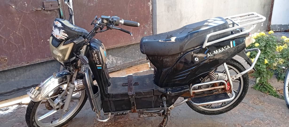 السلام عليكم
(كشر فقط بدون بطاريات )
دراجه شحن هارلي الماسه 
نضيفه مابيها نقص بصمه وسويج 
سرعه ١٠٠
المكان الفلوجه صقلاويه 
160.000 فقط
***********
