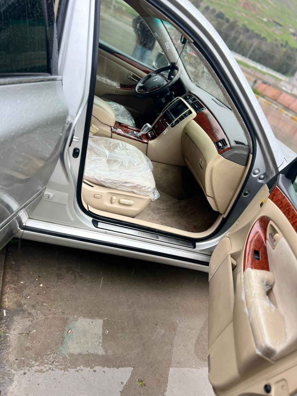 2005
موس 
موس
2دوكمه
گه وره به گه وره 
1بارجه بؤياخ 
گيرو مه كينه به شه رت
كامل مه سوف 
بؤهيج مه گه ري
(60)گه لأو محا مه له
موشته ري نيت سه ري ميش و خؤت مه يه شينه 

شوين سه يد صادق
***********
