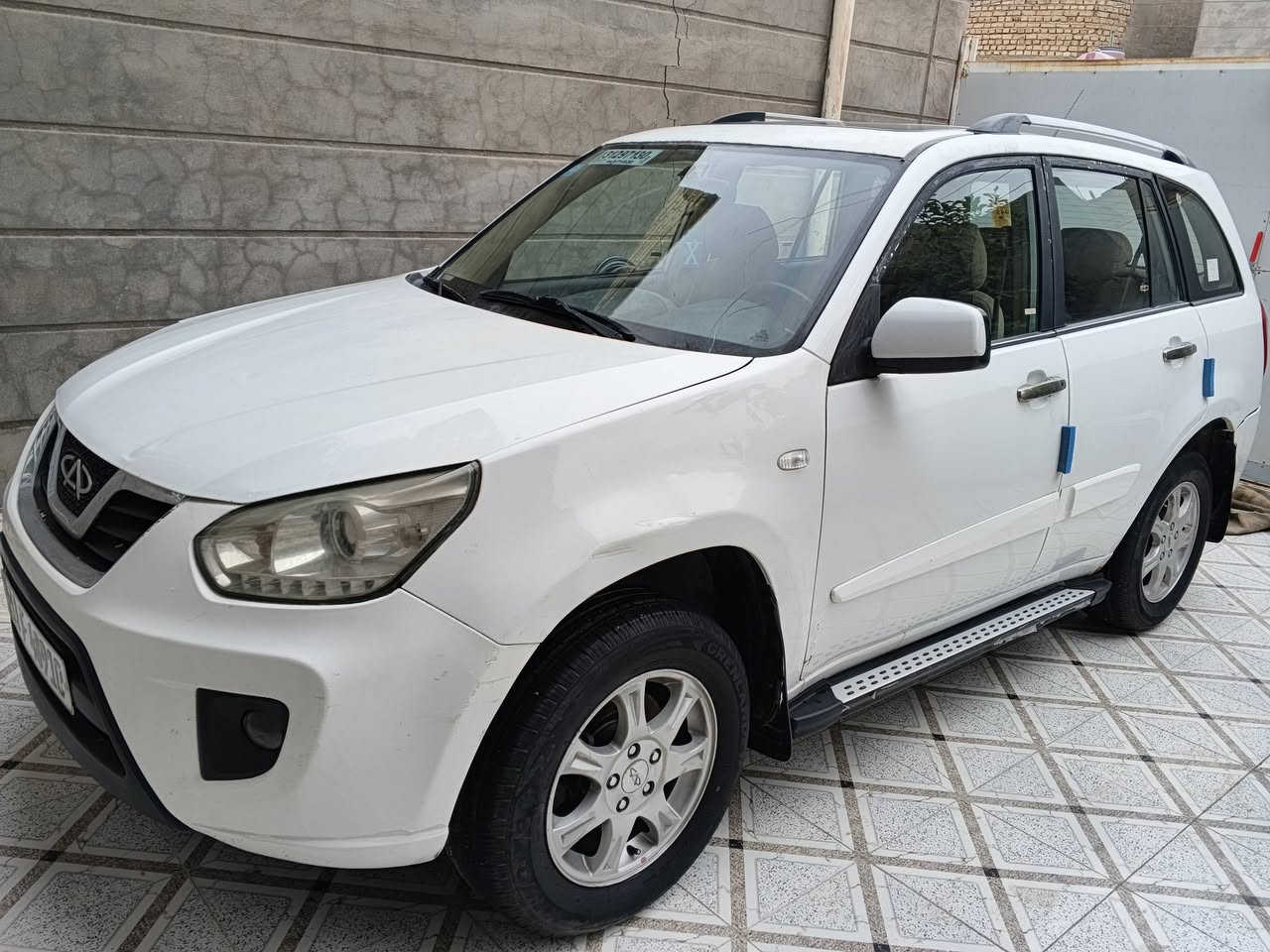 اقره التفاصيل بالكامل يله تتصل
السلام عليكم تيكو 12 شكل 13 لون ابيض
رقم بغداد دولي مداور مباشر

بدون حادث ولا تبديل ولا صبغ
بيها شخوط وطخات او صدعات بسيطه

السياره جاهزه من كير وتبريد وحداديه وكهربائيات
سنترلوك عالريمونت تشغيل عن بعد شاشه كاميرا

المحرك مابي تنقيص ولا تبخير ولا نضوح
بس صارت بس مشكله اني وامشي عطست السياره وطفت ومن شغلتها بيها صوت طكطكه بالمحرك فتحنه الكيس طلعن الاذرعه مكطعات اني ابيع ( مكينه كايمه )

سعرها 44 وبي مجال بسيط مكانها طويريج الشارع الحولي 
***********  //  ***********
