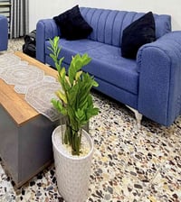 قنفه مقعدين + طبله وسطيه للبيع قنفه جديدة غير مستخدمة مقعدين  + طبله و...