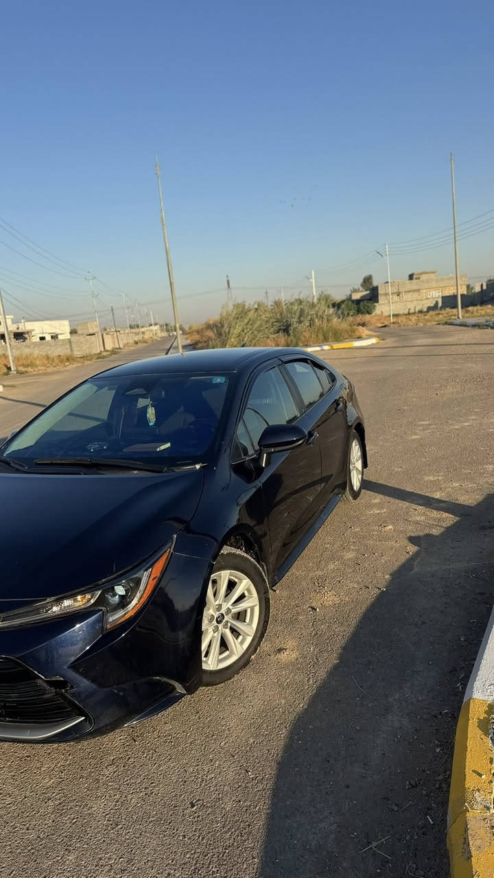 السلام عليكم للبيع او مراوس
كورولا موديل 
2024كورولاLE ياباني 
اصلي وارد امريكي 🇺🇲
بنزين فقط لون  ازرق ( نيلي)مميزه 💙  ضرر بنيد فقط بدون دواخل وع فحص  

  بدون دواخل لغد شاصي كله بلادي على وضع الشركه  

  محرك گير كله بلادي ((ابيع على الفحص وين يعجبك افحص)) 

تشغيل بصمه 
سنترلك بصمه 
 محرك 2000

رادار امامي ‼️

تحديد مسار   سياقه ذاتيه 

مانع تصادم 🚳 توقف ذاتي 

عند الاقتراب 🚶

لايت زينون بلادي عالي ناصي 
شاشه كبيره تدعم 📱=✓
Android Auto/car play 

خرائط GBS 📌
كاميرا خلفيه 📷
تبريد لمس بيانو 

نظام 🍃 eco

هند بريك بصمه كهرباء ⚡
رادارات تحديد مسار سياقه ذاتيه رادارات 360   
اوتو هولد⭕ 
مانع انزلاق ⛔
فول تحكمات ستيرن 
كروز مثبت سرعه 
شاشه ضبط واعطال بل دشبول 
منافذ 12V/ ⚡USB 
حساسات اطارات 

4 دسك \ Abs

كتالوكات شركه اغراض كامله 

ماشيه 8000الف ع وضع البلاد دخول جديد حره  بسمي رقم ديالى مميز بسمي

السعر 165$ وبيها مجال شي قليل

الاتصال على الرقم ***********
مكان السياره 
ديالى خالص هبهب
