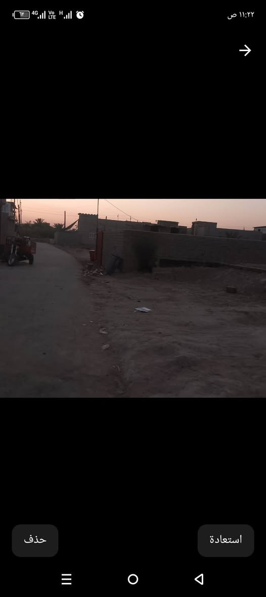 بتلو للبيع المساحه 300م تبليط وكهرباء يمها مكان الزهيريه السعر 27وبيها مجال ***********
