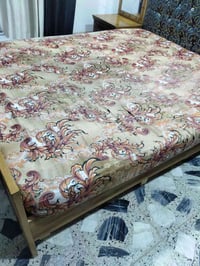 نضيف • موصل • سرير