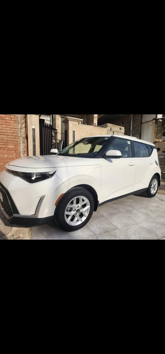 كيا صول LX
موديل 2024 
دخول جديد. جديده   كلش. بوضع شركة
تخم تاير  جديد
المواصفات 
وشاشة دجتل  
محرك 2000 دوش
مودات قياده 
رادار امامي
رادار خلفي
رادار جانبي
شاشة كبيرة
كامرة دوارة
اوتو ستوب
تحديد مسار
قيادة ذاتية
توقف ذاتي 
تنبيه عند مغادرة المسار
كروس سرعة
مانع انحدار
ويل كب حجم 17  
حساسات 360 درجة
وضعيات قيادة
شحن واير ليس 
وبعد بيهة مواصفات
سيارة جاهزة وكاملة بدون نقص 
 صورالحادث مرفقه
رقم بغداد انكليزي 
هزه جديده
السعر    $ / 155
إتصال***********
