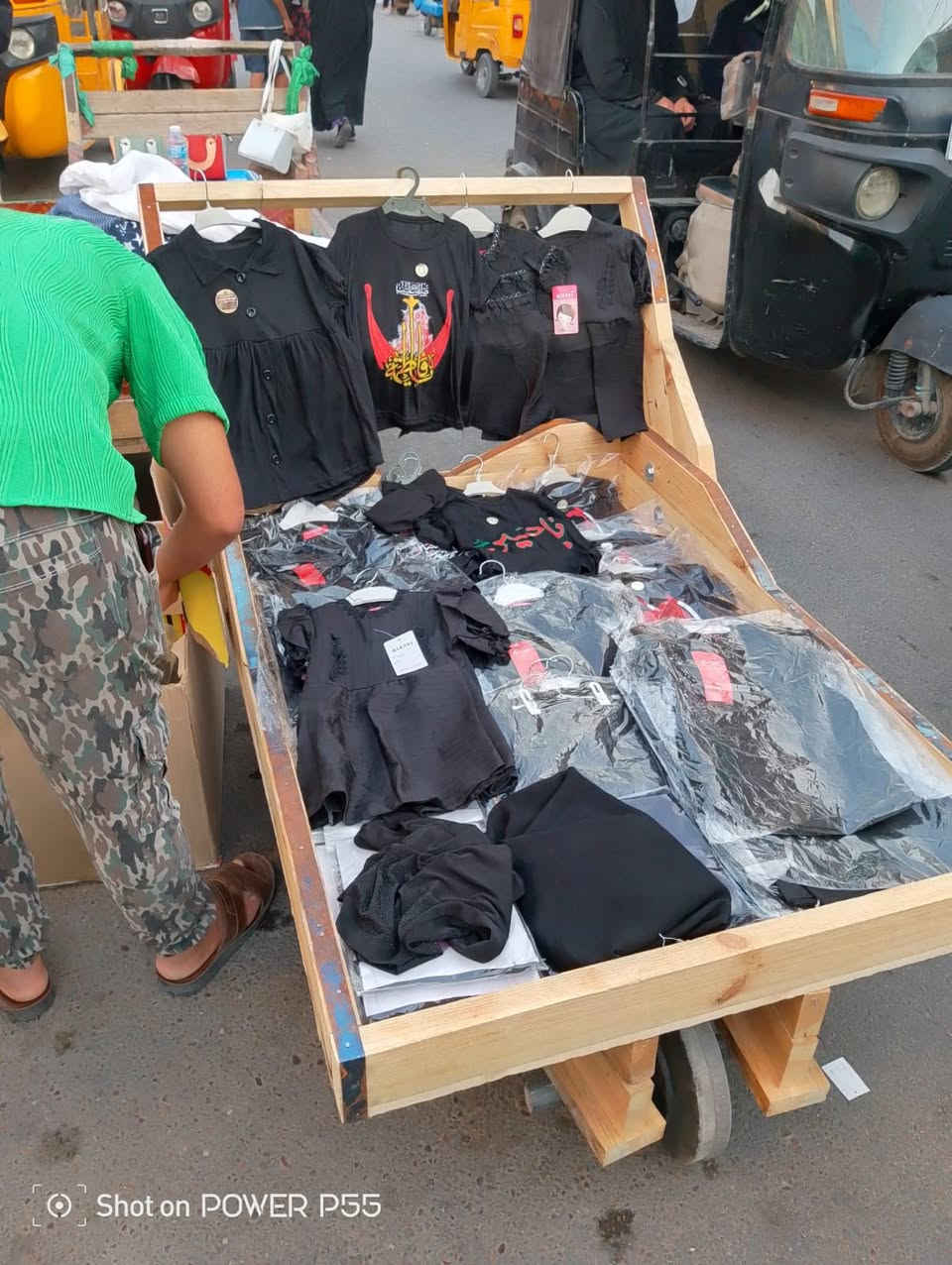 مرحبا بنات عندي هاذا الملابس بناتيه ب3 مكاني سوك النصر مقابيل الصفا وهاذامكاني وعندي ربطات وحجابات اميره


**إذا كنت صاحب هذا الإعلان وتريد حذفه لأي سبب، رجاءا أرسل رسالة إلى الدعم الفني**