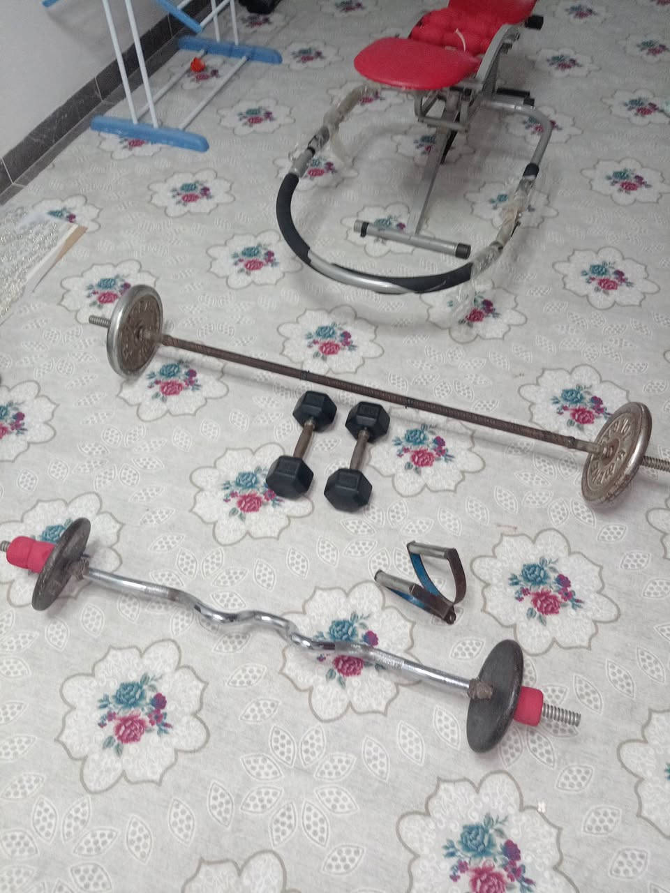 جیهاز وەرزشی
شەفت و دمبلس هەمووی بۆ فرۆشتن
نرخی هەمووی پێکەوە 140 هزار و مەعمەلە


**إذا كنت صاحب هذا الإعلان وتريد حذفه لأي سبب، رجاءا أرسل رسالة إلى الدعم الفني**