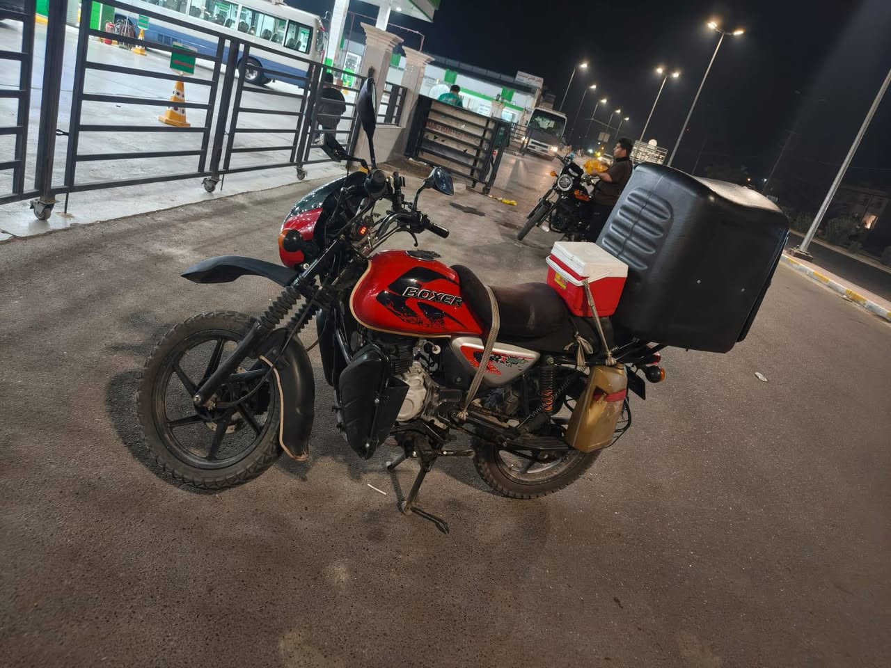 يالله سلام عليكم بوكسر 22 نازله بل 23 دراجه نضيفه تخم تاير دراجه مناقصها شي مجفته تجفيت شركه مكاني بغداد *********** غير متواجد عل فيس

