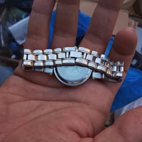 آيغنر • ألمانية • زجاج أمامي مكسور