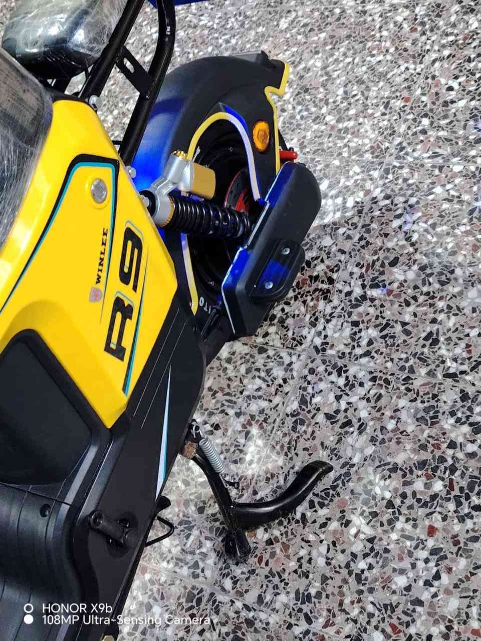 السلام عليكم دراجه شحن ار9 بطاريات جدد مكفوله مكاني البصره القبله السعر 550 وبيهه مجال *********** الرقم بي بس واتساب
