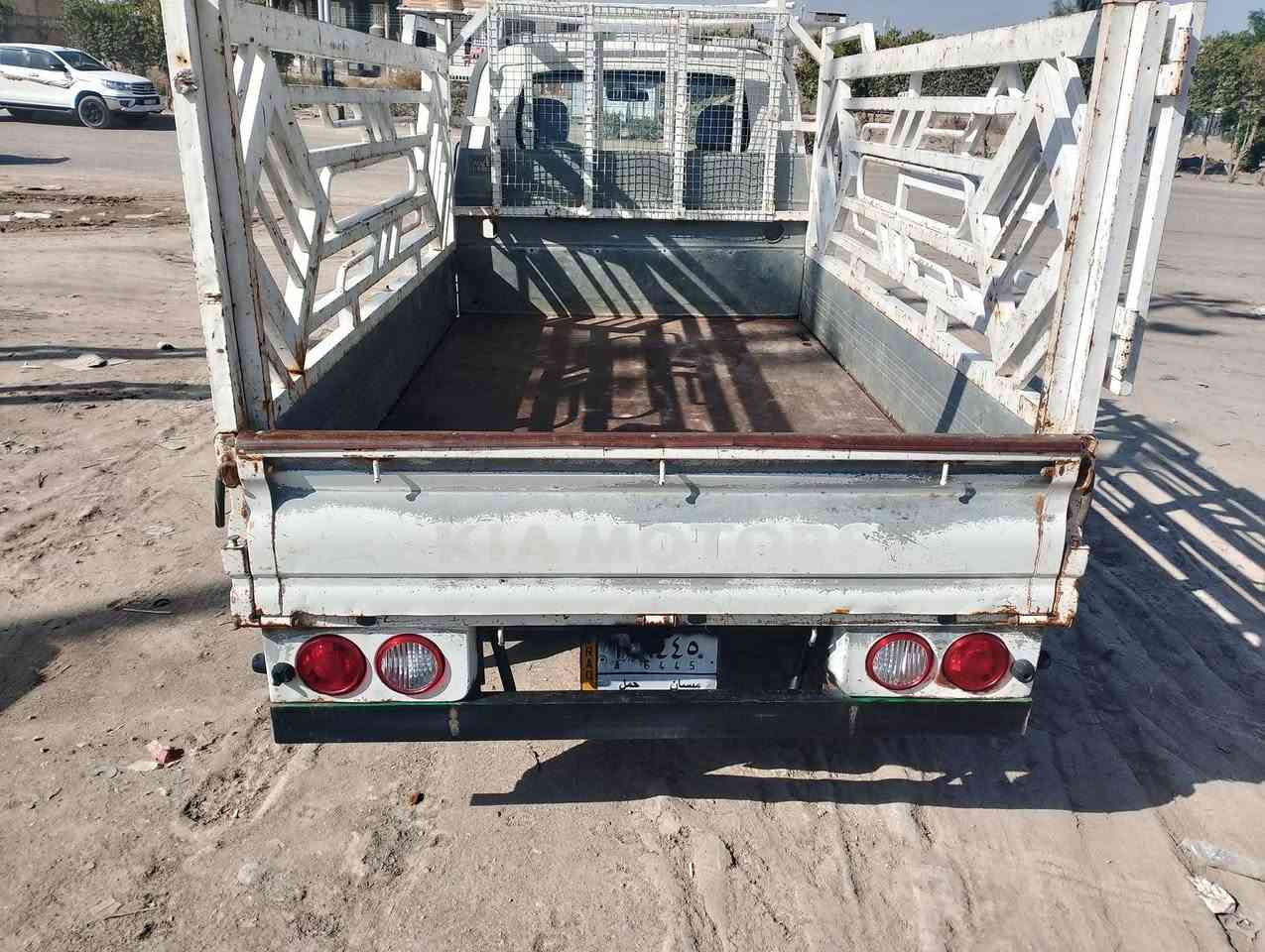 السلام عليكم للبيع كيا موديل 2013 السنويه مجدده 29 تحويل مباشر السعر 95 وبيها مجال مكان السياره البصره القرنه مكلف بالنشر***********/////////////***********
