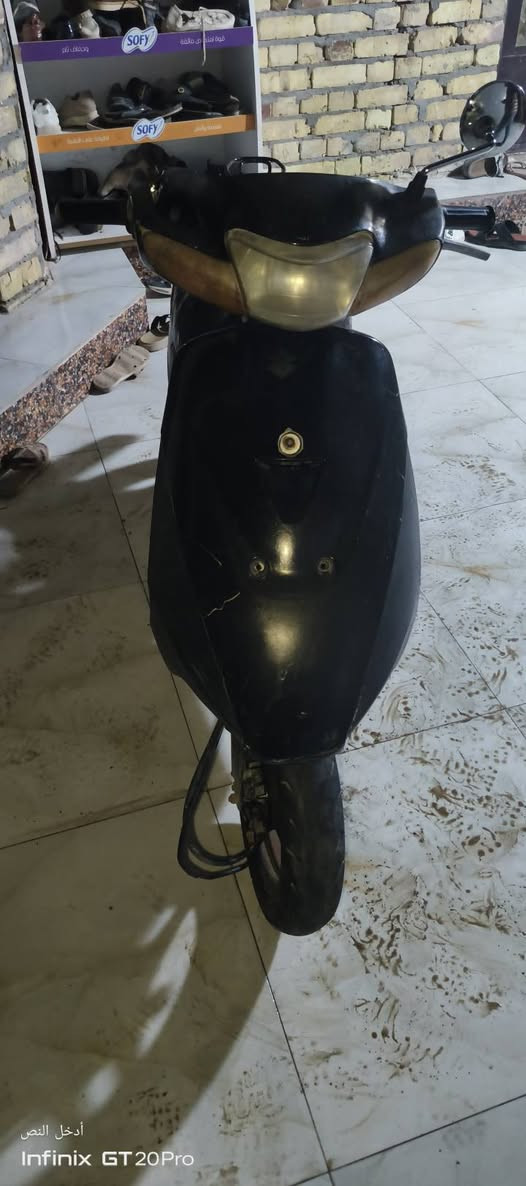 سلام عليكم اخوان دراجه رياضي البيع كلشي شغال بيها ما عدا السلف ول شاير الشاير بس دكمه عطلانه بيهاا سعرها 180 وبيها مجال حك الجيه رقم الهاتف ***********
