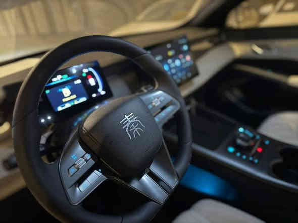 كن بلاس مرقم بغداد ماشيه 1300 بصمه كارت شاحنه كلشي جاهز بيها مبرمجه اناره داخليه رقم مميز السعر 18 و500 وبيها مجال ***********
مكان السياره بغداد
