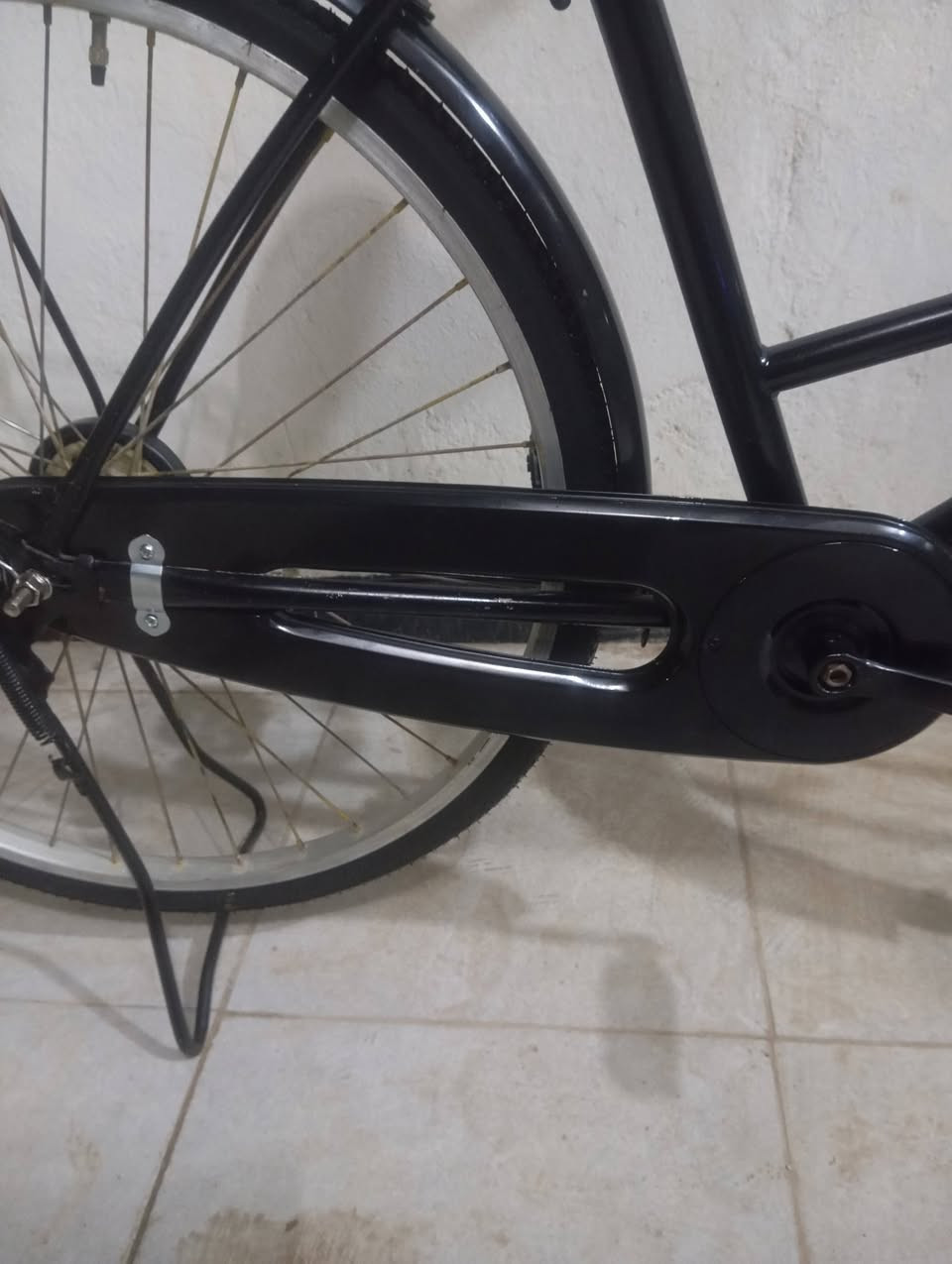 سلام عليكم بايسكل موزه للبيع حجم 26 البايسكل كلشي ما بي وكل غراضه جدد سعر 85 وبي مجال عنوان ديوانيه مركز  ***********
