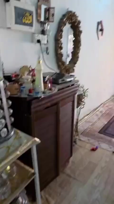 بيت مساحة 100 متر تقريبًا بالتجاوز مال الدورةابو الدشير شارع الضغط قرب اسواق الحجية للأستفسار والسعر ***********
