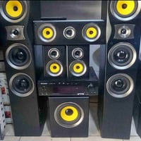 راديو FM/AM • مدخل مايك ٢ • ٦ سماعات