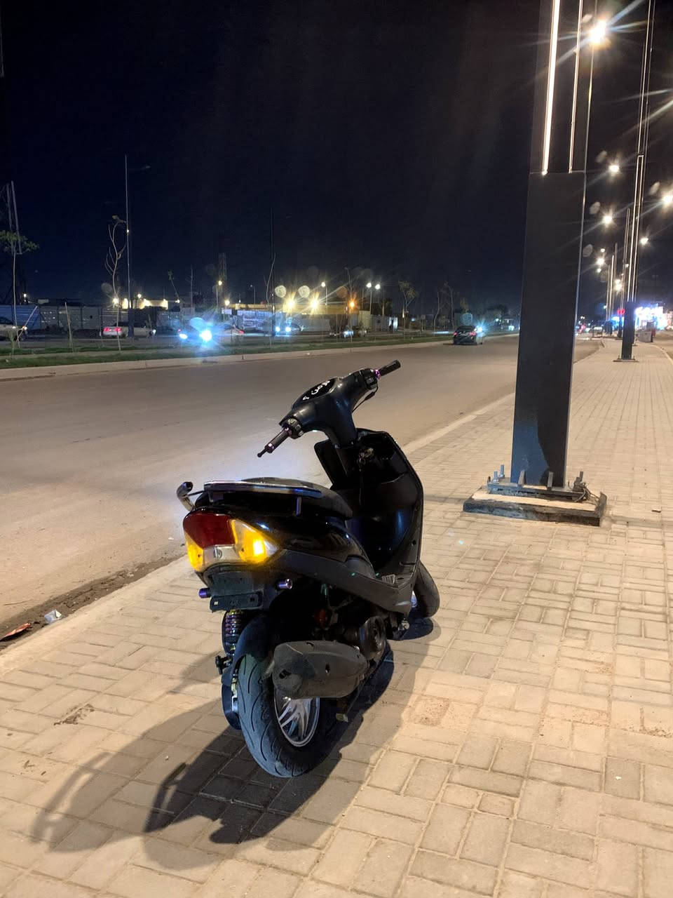 سلام عليكم دراجه ماكس عدله بوشه بلاد 49 مفتوحه لا نضوح ولا تبخير شلعه . معدل يخبل بيه كهربائيات شغاله كله رباعيه الايت زنون لونين شغاله حته سلف بس الدكمه سويه كفرات تجاري ختم دبلات امامي وخلفي جدد ويلات جدد سعر 550 وبيه مجال حك الجيه مكاني بصره 5ميل رقمي فقط واتساب***********
