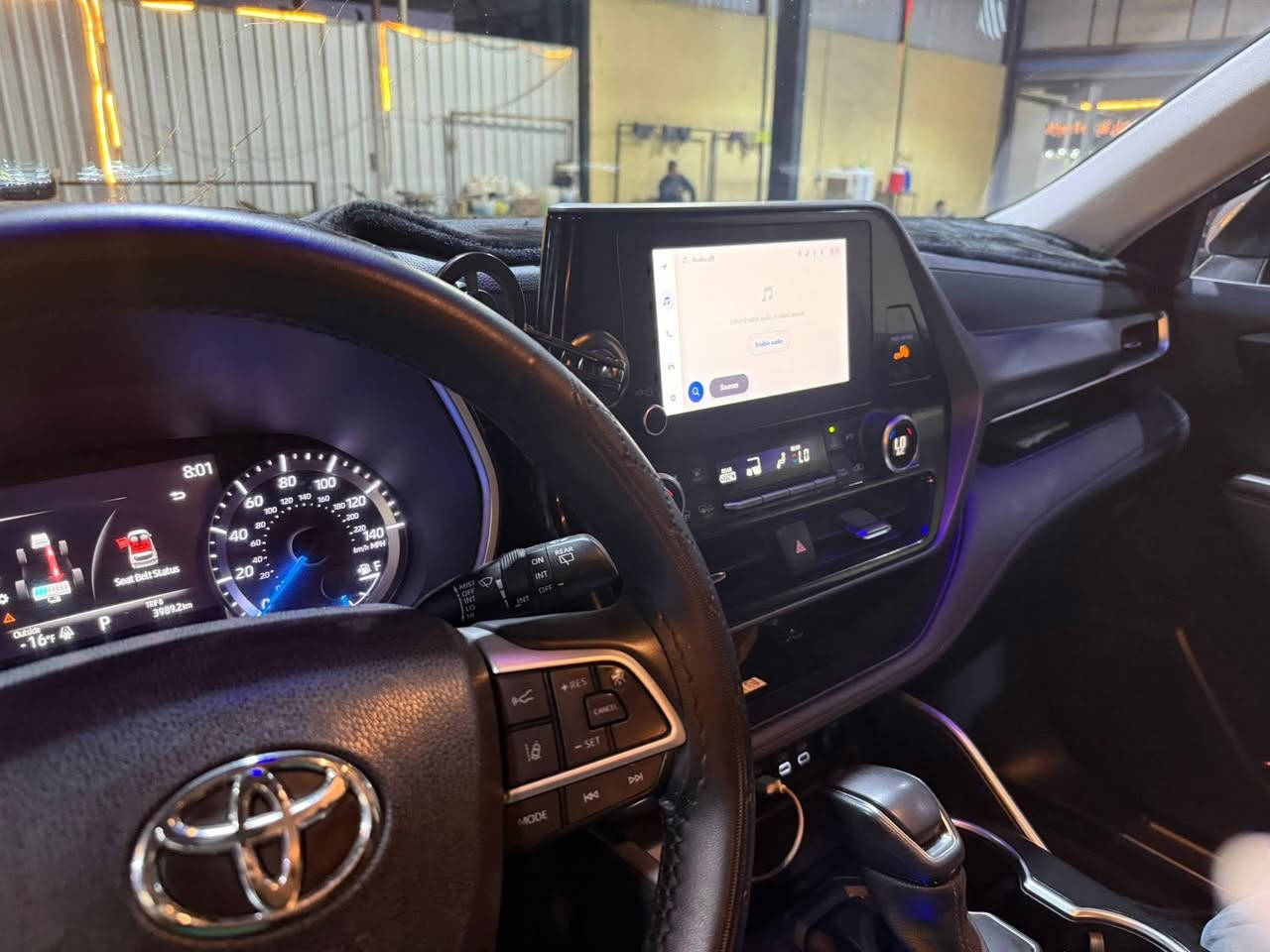 Toyota highlander 2023 hybrid XLE
كشن خلفي منفصل VIP
فول مواصفات امريكي 
ماشية 70 
مكينة V4 2500cc
مكفولة عدا بارد بالبنيد 
رقم بغداد الجديد 
السعر 29 
مكان السيارة الفلوجة
للاستفسار ***********
