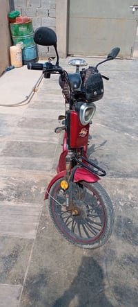 مطور شحن للبيع موديل 24  نضيف حيل وكامل ملحقات الأصلية  ما بي أي نقص ا...