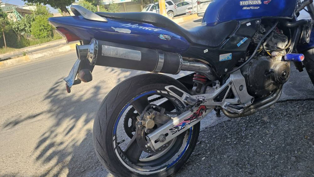 Honda Hornet 250cc 
هۆندای هۆرنێت مۆدێل 2006
4 بستۆن
ساڵۆنسای سپۆرت
تەنها کاسکێتی سوتاوە 
نرخی 750 $ دۆلار السليمانية, العراق


**إذا كنت صاحب هذا الإعلان وتريد حذفه لأي سبب، رجاءا أرسل رسالة إلى الدعم الفني**