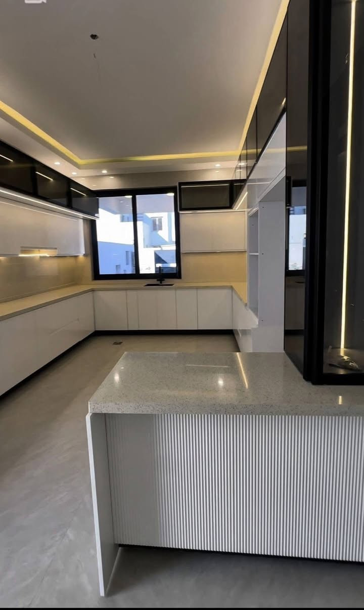 لا تضيع الفرصة اللي غيرك دا ينتظرها!

تخيل بيتك بموقع مميز بعد تقاطع العامرية
مساحة ٢٥٠ م²… راحة، خصوصية، وفخامة بكل تفصيل 👌
كوالتي جداً عالي وتشطيب يليق بذوقك
مقدّم مناسب حتى تملك بدون ضغط
سند طابو أصولي وأمان كامل

هذا مو مجرد عقار…
هذا استقرار إلك ولعائلتك ومستقبل مضمون 📈

تنفيذ وتطوير شركة دقة الإسكان
اسم كبير وثقة مستمرة بالسوق العراقي 🇮🇶

📞 القرار بيدك… لا تأجل حلمك
***********
