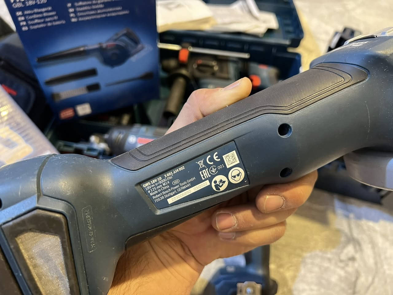 السلام عليكم ورحمة الله وبركاته 
عده كامله من بوش الالماني للبيع 
للاستفسار 
وتساب ***********
وتساب ***********
