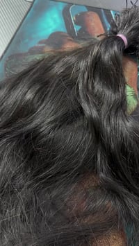 شعر طبيعي • ٣٠٠ خصلة • ٩٠ سم