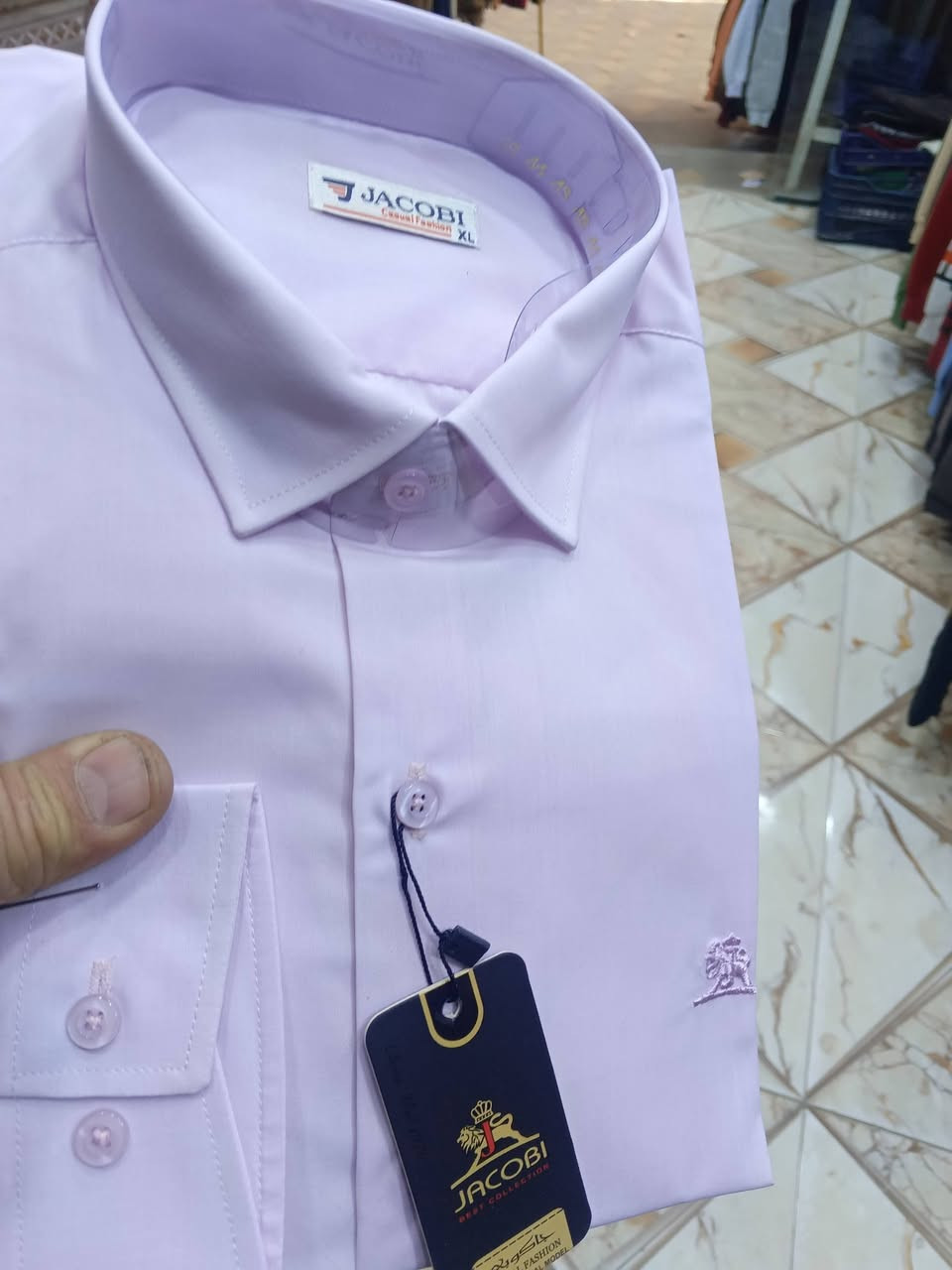 قميص ردن ماركة جاكوبي شبابي 
السعر 15000
القطعتين 25000
التوصيل اي كميه 5000
اذا متكدر تجينا احنه نجيك🚗
متوفر خدمة توصيل كافة المحافظات
للتوصيل مراسلة البيج او الاتصال))
(***********)
(7776956966)
—————————————-
#العنوان_الانبار_هيت
#_بداية_شارع_الحم#
