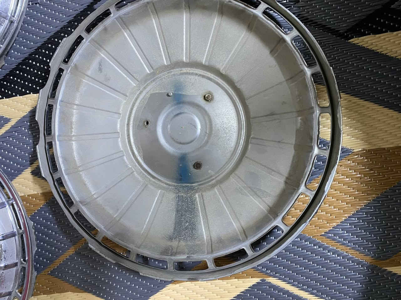 السلام عليكم 
 للبيع تخم كبات ابو الاسد حجم 14
نضافه شوفه عينك كبات حلوات 
***********مكاني بغداد
