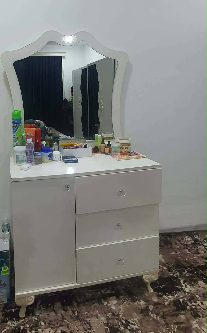 ***********
ام علي اسعار وتفاصيل وعنوان على هاي رقم
و الي تاخذ الغرض امانه بركبتو ليوم دين اذا ما يرجع يراسلني يكلي اخذتو
