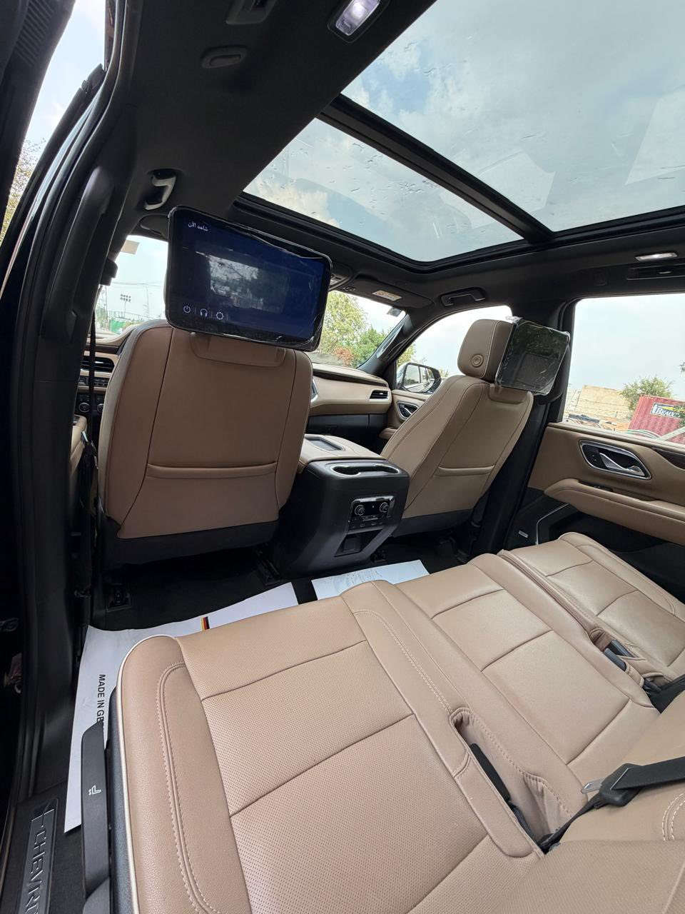 للبيع تاهو برايمر PREMIER خليجية موديل 23 وكالة المنصور رقم بغداد بآسمي كفالة عامة اعلى مواصفات ١/١:
مغلفة ppf اصلي ضمان ١٠ سنوات◾️◾️
جكات◾️
داتا شو (عرض على الجامة الامامية)◾️
بانوراما◾️
كامرات 5 محيطية 360 درجة◾️
٣ شاشات◾️
عدادات شاشة دجيتال◾️
رادار امامي + تحديد مسار◾️
رادار جانبي + نقط عمياء◾️
دوسات كهرباء + انارة led◾️
BOSE سستم صوت◾️
ثلاجة◾️
كشنات جلد بيجي خزن ميموري + هزاز كشن تبريد◾️ تدفئة كشنات امامي + خلفي تدفئة◾️
usb,hdmi,typeC منافذ شحن◾️
ويل حجم ٢٢ كروم◾️
اشاير مري + مري شفط + هيتر مري جنطة كهرباء + ستيرن كهرباء◾️
سايد بريك بصمة◾️
داخل بيجي + صاج ملكي◾️
حساس امامي + خلفي ◾️
فور ويل◾️
وباقي المواصفات المعروفة ماشية 35 الف كيلو بعدهة بريحة الشركة
والسعر 56.500$ الف للاستفسار ***********
