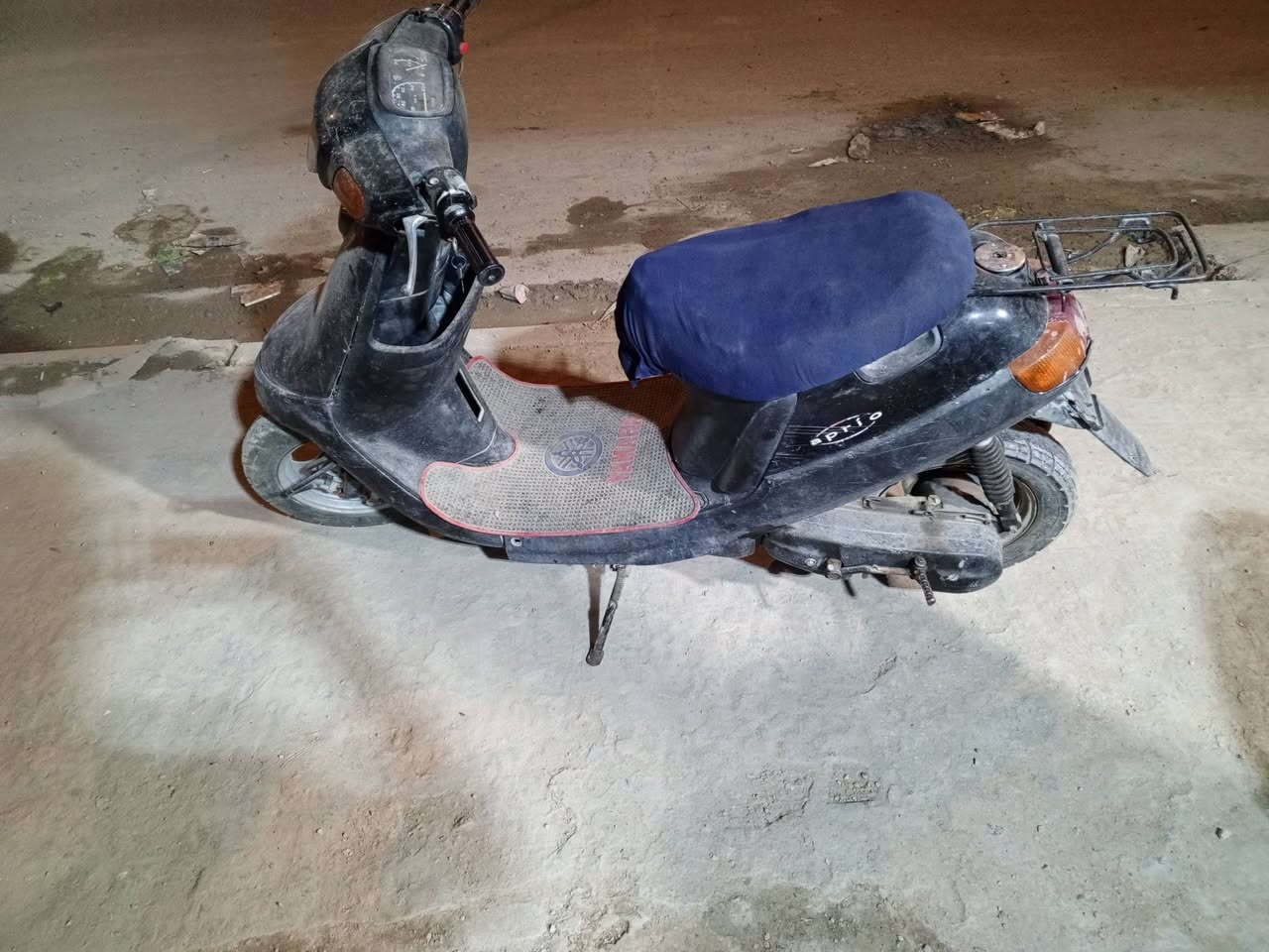 سلام عليكم دراجه زعره بطه قفل اكسن دراجه كلشي بيها جديد هندر واحد شوكت ما تجيها دراجه كامله من كلشي كهربائيات كلشي جديد سعر 200 مكاني ديوانيه مركز ***********
