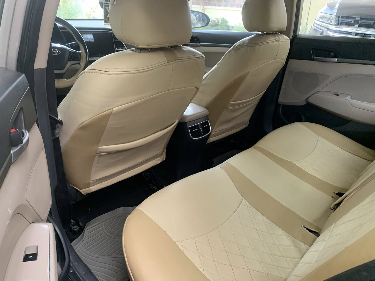 للبيع النترا خليجي
2016 شكل 2017

محرك ٢٠٠٠  سوبر دوش

نص فول 

تبريد قطعتين

السياره بيها قطع صبغ

رقم بغداد

گير AT

سياره جاهزه

***********

120 وبيها مجال

كوت
