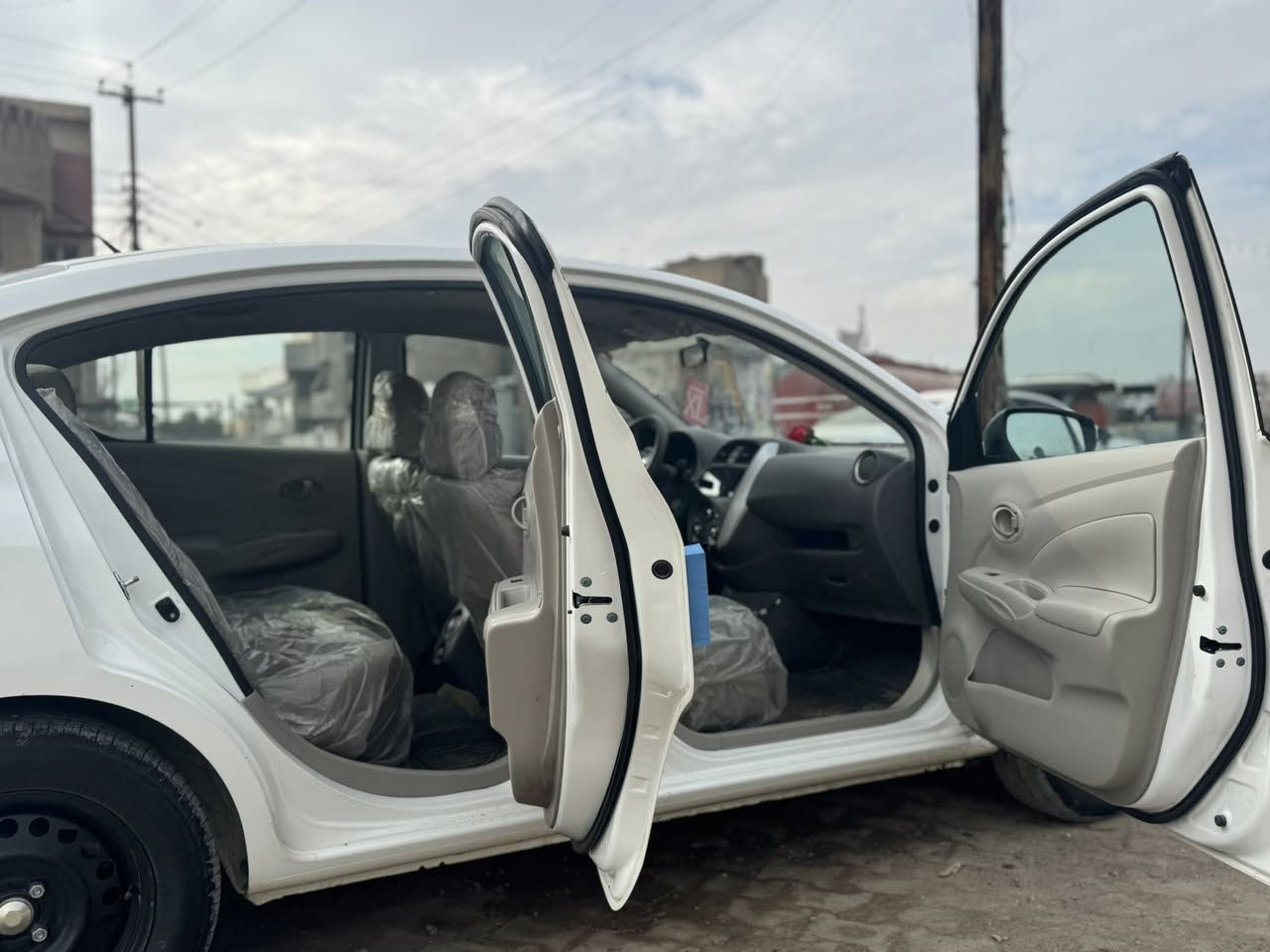 نيسان صني موديل 2024ماشيه 70رقم اربيل باسمي مكاني بغداد سياره كفاله من الصبغ كير مكينه كفاله 
***********
