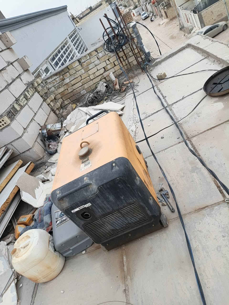 السلام عليكم للبيع مولده كاتم كاز مولده جاهزه ستعمال قليل 
السعر انتصال على الرقم ***********
مكلف بنشر انتصلو على الرقم
